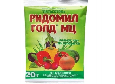 Обработать виноградник весной
